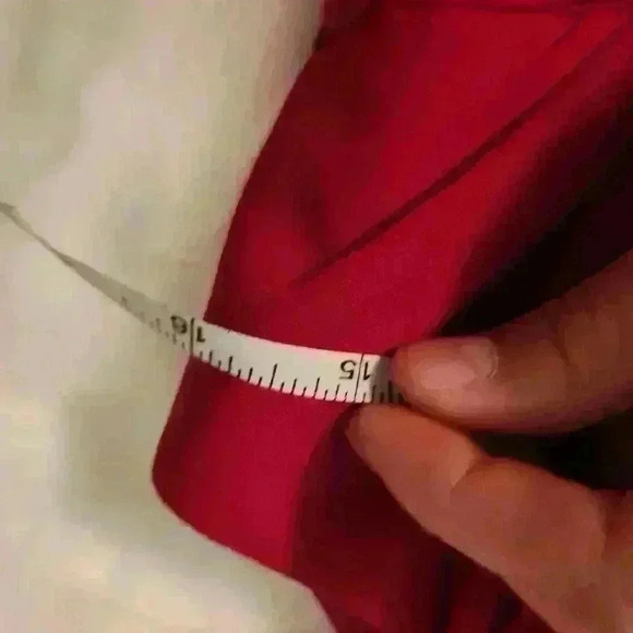 NWOT MAGGIE LONDON Silk Scarlet Red Formal Dress Knee Length Romantic Neckline - Picture 6 of 9